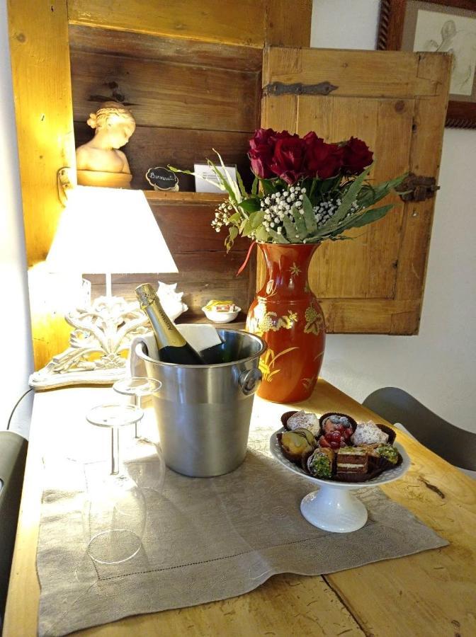 S. Trinita 18, Suites & Rooms Trento Bagian luar foto